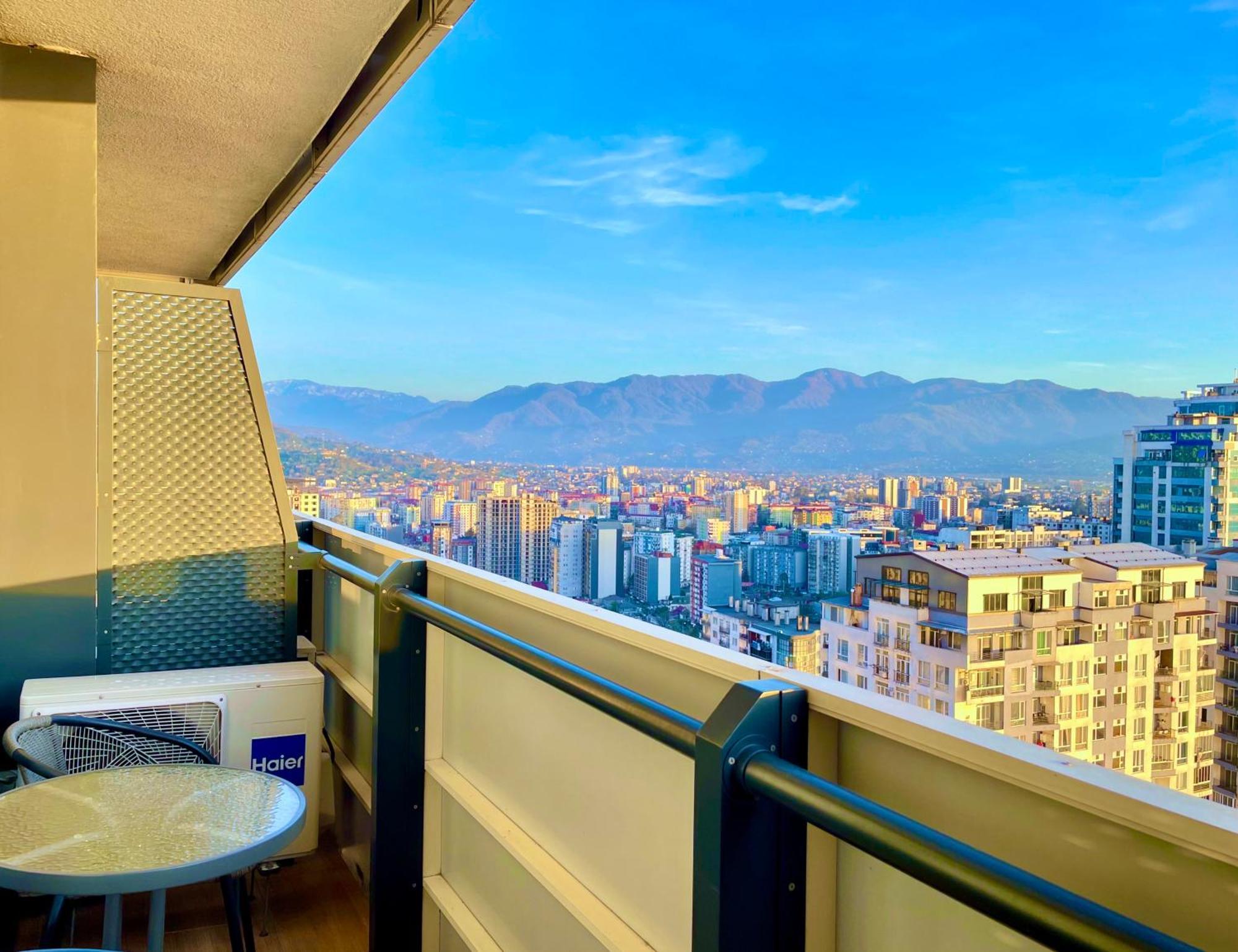 Sky Apartments Batumi Exteriör bild